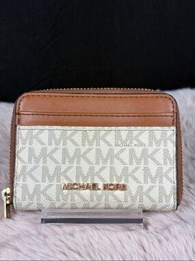 Michael Kors Jet Set Travel Medium Zip Around Card Case Wallet - Vanilla Logo